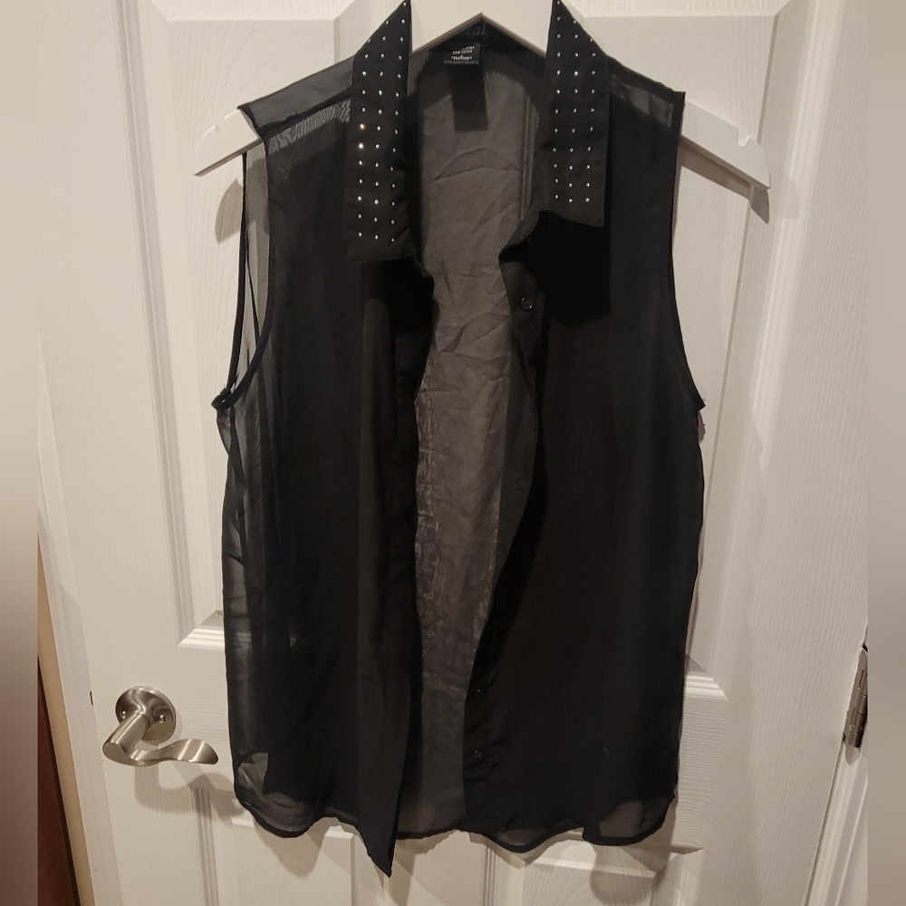 🎉SALE 5 for $15🎉 Black Wetseal sheer vest. Size large